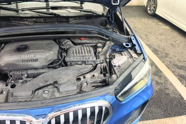Used BMW X1 2020 sDrive20Li Premium Edition Engine Bay Left