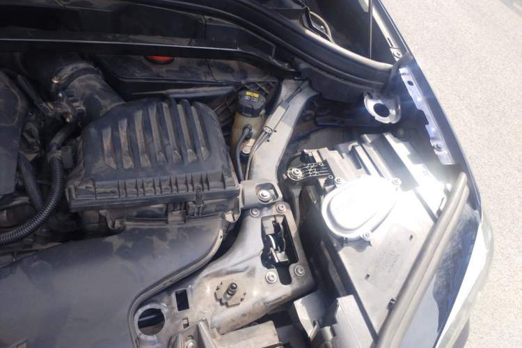 Used BMW X1 2020 sDrive20Li Premium Edition Engine Bay Left