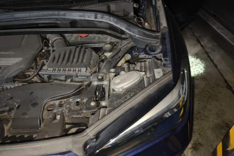 Used BMW X1 2020 sDrive20Li Premium Edition Engine Bay Left