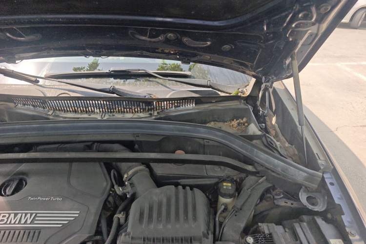 Used BMW X1 2020 sDrive25Li Leading Model Engine Bay Left