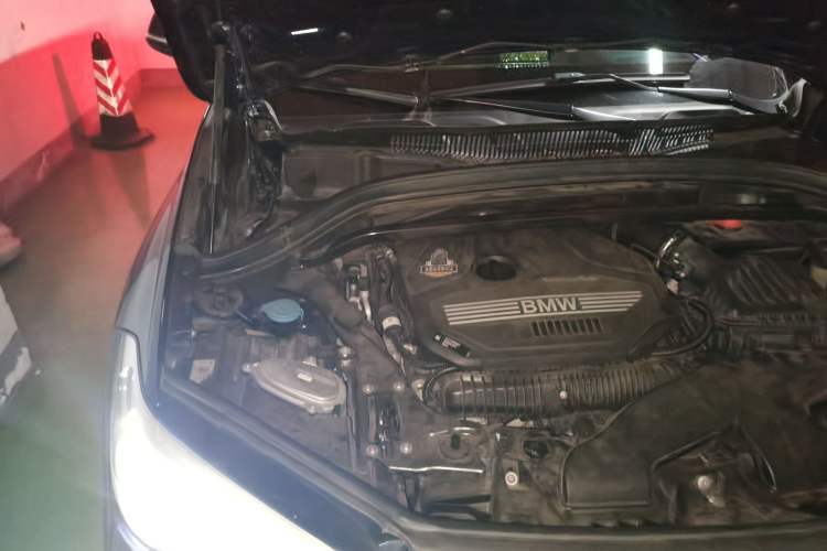 Used BMW X1 2020 xDrive25Li Luxury Edition Engine Bay Right