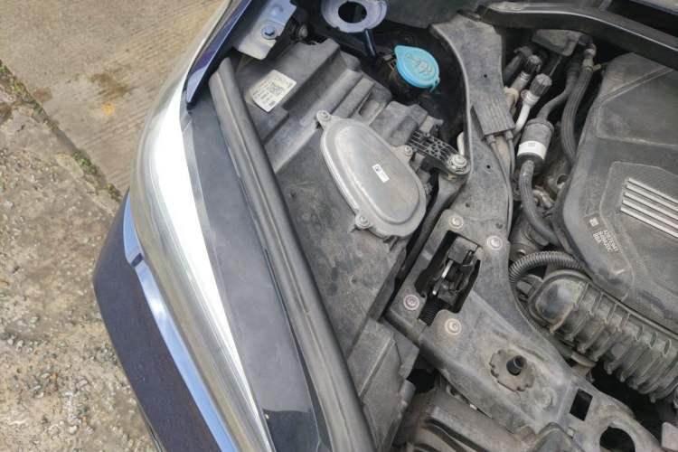 Used BMW X1 2020 sDrive25Li Leading Model Engine Bay Right