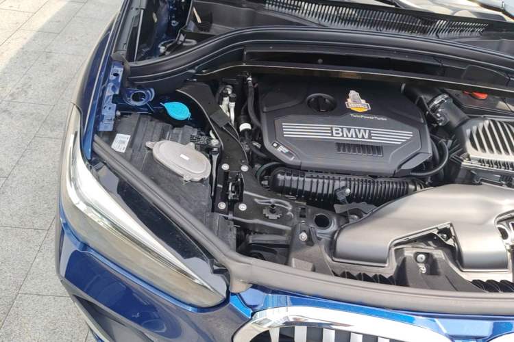 Used BMW X1 2020 xDrive25Li Luxury Edition Engine Bay Right