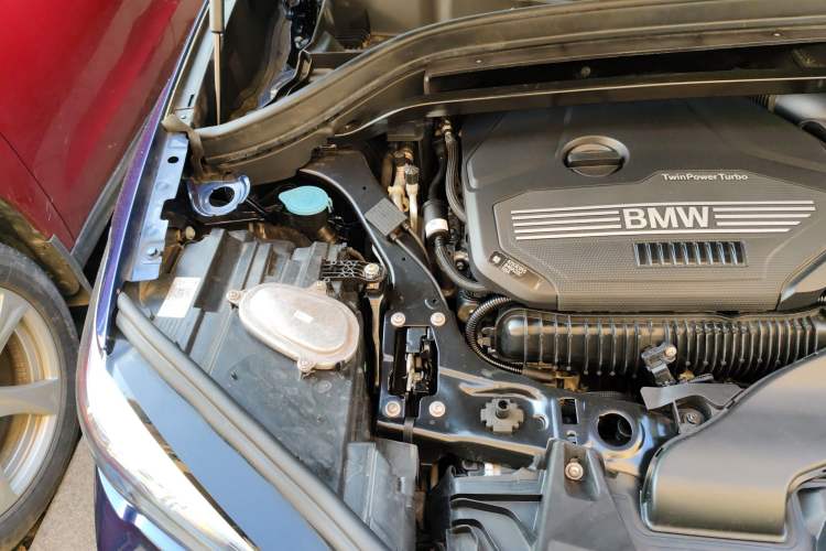 Used BMW X1 2020 sDrive25Li Leading Model Engine Bay Right