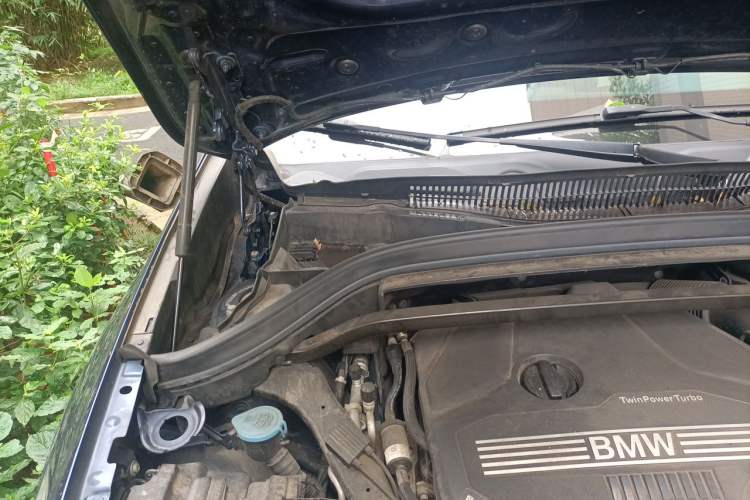 Used BMW X1 2020 sDrive25Li Leading Model Engine Bay Right