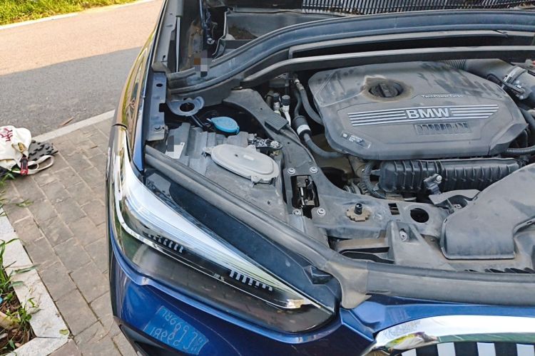 Used BMW X1 2020 sDrive20Li Premium Edition Engine Bay Right