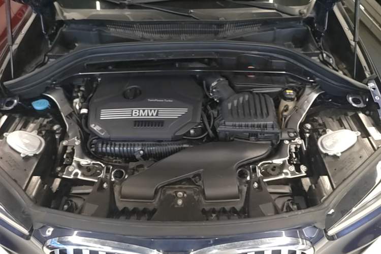 Used BMW X1 2020 sDrive25Li Leading Model Engine Bay