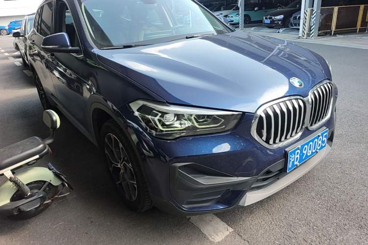 Used BMW X1 2020 sDrive25Li Leading Model Front Right 45 Deg