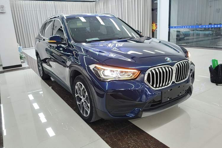 Used BMW X1 2020 sDrive25Li Leading Model Front Right 45 Deg