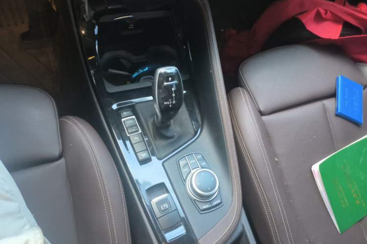 Used BMW X1 2020 xDrive25Li Luxury Edition Gear Lever