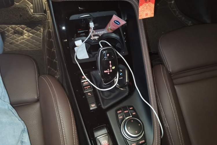 Used BMW X1 2020 xDrive25Li Luxury Edition Gear Lever