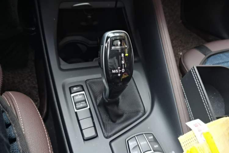 Used BMW X1 2020 sDrive25Li Leading Model Gear Lever