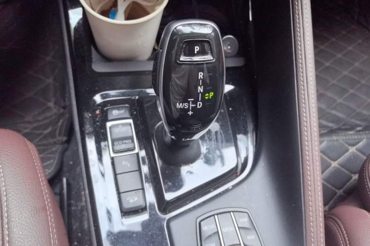 Used BMW X1 2020 xDrive25Li Luxury Edition Gear Lever