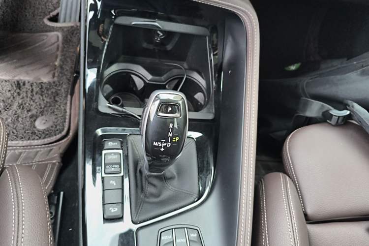 Used BMW X1 2020 xDrive25Li Luxury Edition Gear Lever