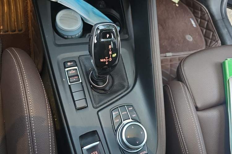 Used BMW X1 2020 sDrive25Li Leading Model Gear Lever