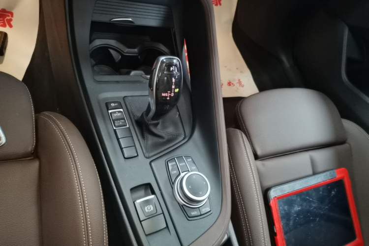 Used BMW X1 2020 sDrive25Li Leading Model Gear Lever