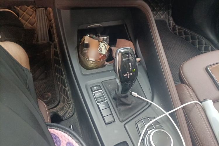 Used BMW X1 2020 sDrive25Li Leading Model Gear Lever