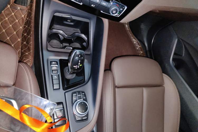 Used BMW X1 2020 sDrive25Li Leading Model Gear Lever