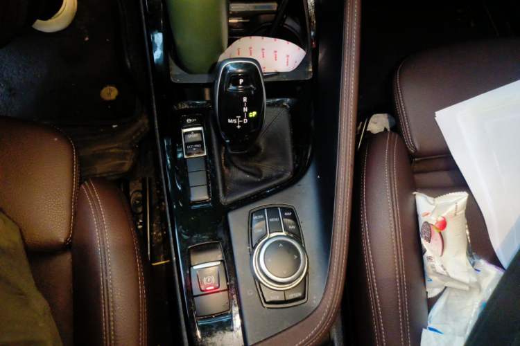Used BMW X1 2020 sDrive20Li Premium Edition Gear Lever