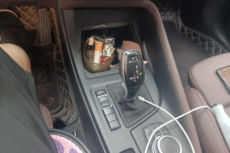 Used BMW X1 2020 sDrive25Li Leading Model Gear Lever