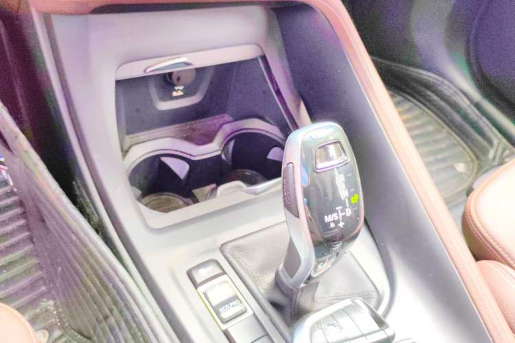 Used BMW X1 2020 sDrive25Li Leading Model Gear Lever