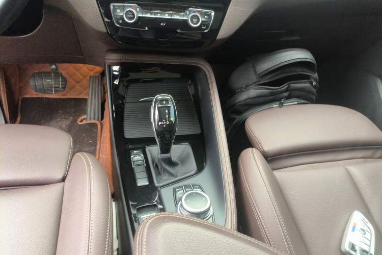 Used BMW X1 2020 sDrive20Li Premium Edition Gear Lever