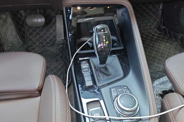 Used BMW X1 2020 sDrive20Li Premium Edition Gear Lever