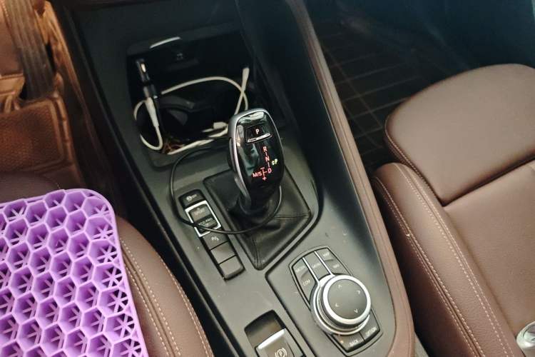 Used BMW X1 2020 sDrive25Li Leading Model Gear Lever