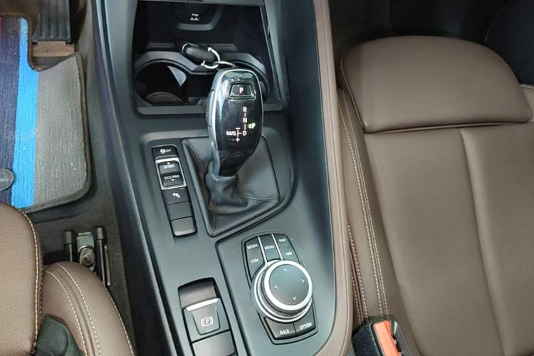 Used BMW X1 2020 sDrive25Li Leading Model Gear Lever