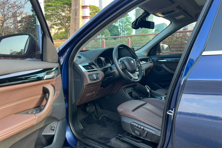 Used BMW X1 2020 sDrive25Li Leading Model Interior 1