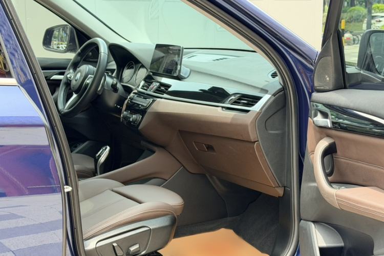 Used BMW X1 2020 sDrive25Li Leading Model Interior 3