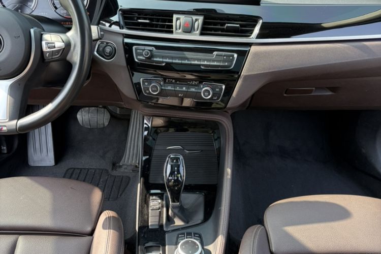 Used BMW X1 2020 sDrive20Li Premium Edition Interior 4