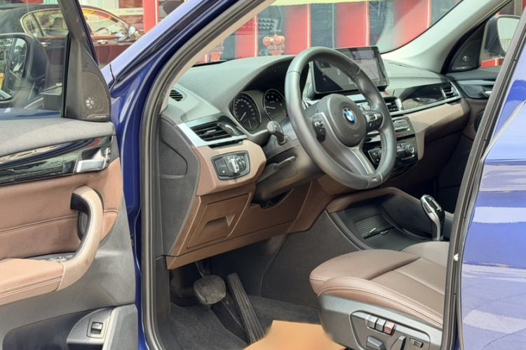Used BMW X1 2020 sDrive25Li Leading Model Interior 4