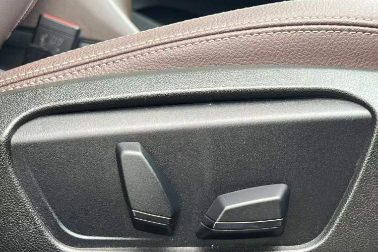 Used BMW X1 2020 sDrive25Li Leading Model Interior 8