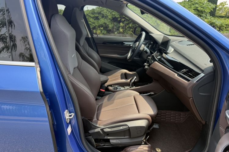 Used BMW X1 2020 sDrive20Li Premium Edition Interior 9