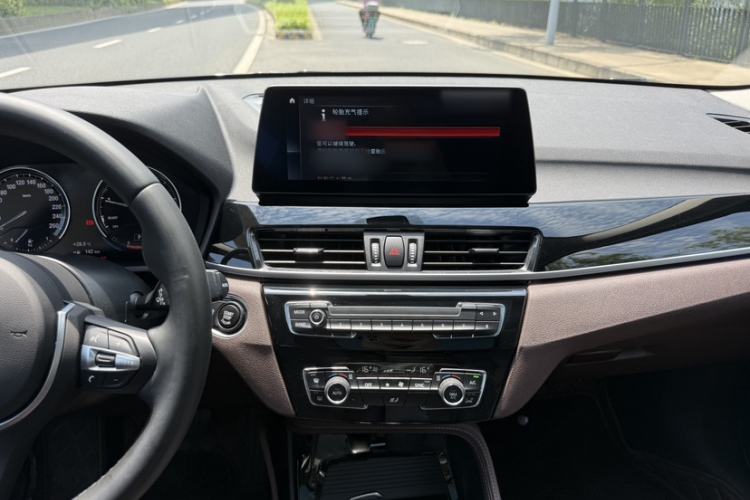 Used BMW X1 2020 sDrive20Li Premium Edition Interior 9