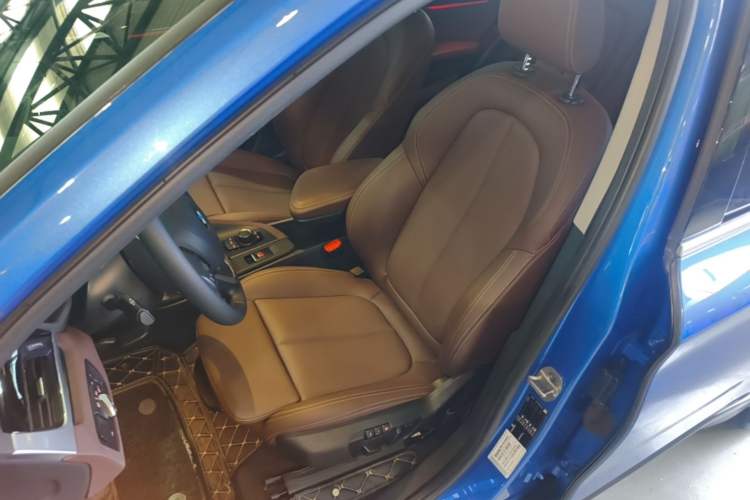 Used BMW X1 2020 sDrive20Li Fashion Model Left Front Seat