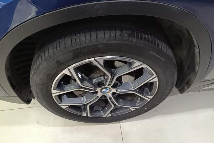 Used BMW X1 2020 sDrive20Li Premium Edition Left Front Wheel Hub
