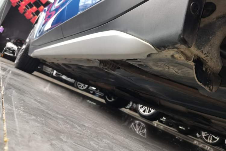 Used BMW X1 2020 xDrive25Li Luxury Edition Left Side Sill