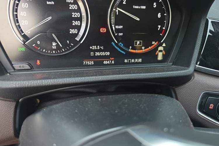 Used BMW X1 2020 sDrive25Li Leading Model Odometer Close Up