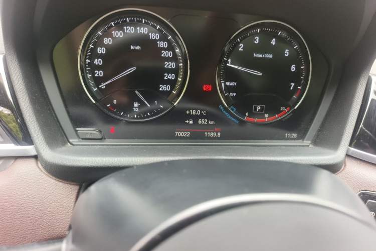 Used BMW X1 2020 sDrive20Li Premium Edition Odometer Close Up