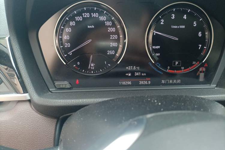 Used BMW X1 2020 sDrive25Li Leading Model Odometer Close Up