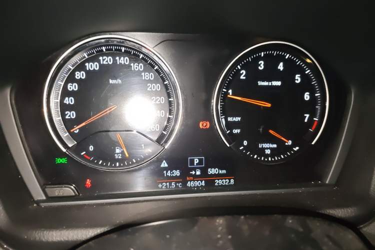 Used BMW X1 2020 sDrive20Li Fashion Model Odometer Close Up