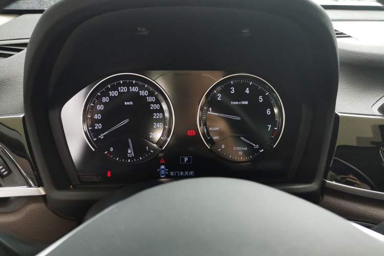 Used BMW X1 2020 sDrive20Li Fashion Model Odometer Close Up