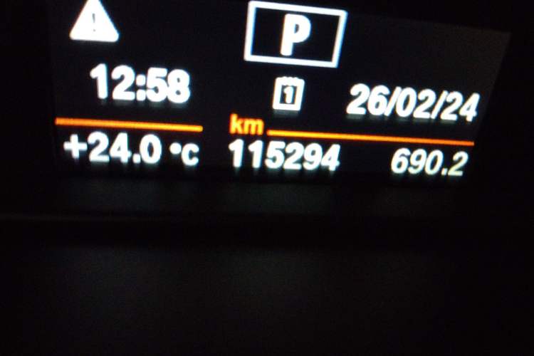 Used BMW X1 2020 sDrive20Li Fashion Model Odometer Close Up
