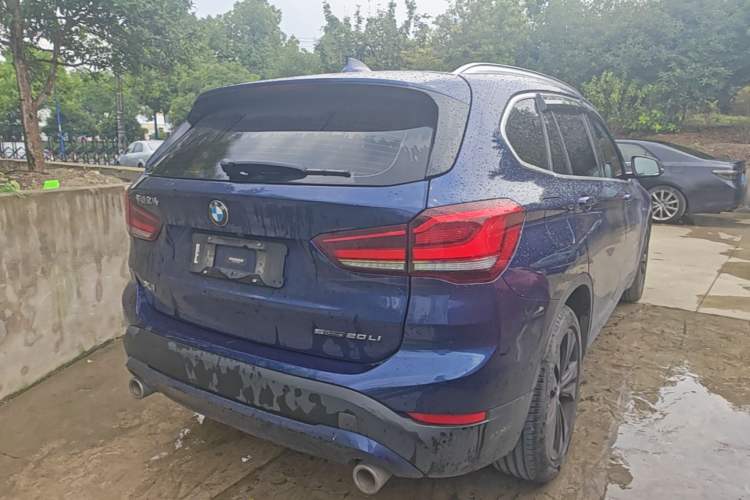 Used BMW X1 2020 sDrive20Li Fashion Model Rear Right 45 Deg