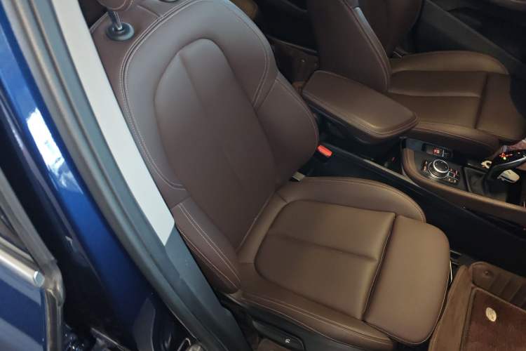 Used BMW X1 2020 sDrive20Li Premium Edition Right Front Seat