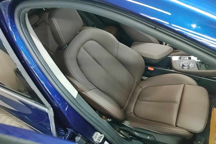 Used BMW X1 2020 sDrive20Li Premium Edition Right Front Seat