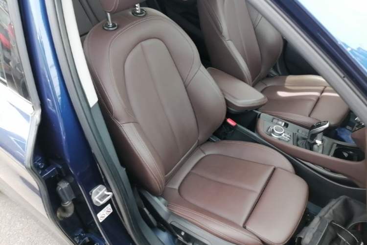 Used BMW X1 2020 sDrive25Li Leading Model Right Front Seat