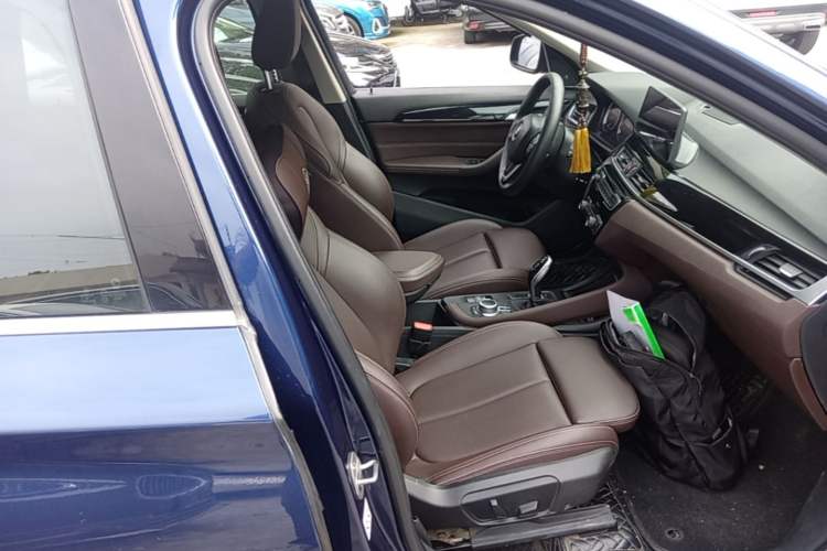 Used BMW X1 2020 sDrive25Li Leading Model Right Front Seat